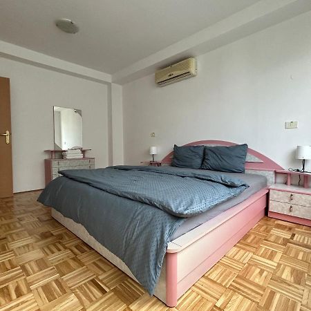 Apartma Lunca 2 Appartement Ljubljana Buitenkant foto