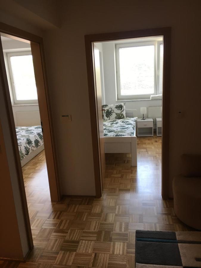 Apartma Lunca 2 Appartement Ljubljana Buitenkant foto