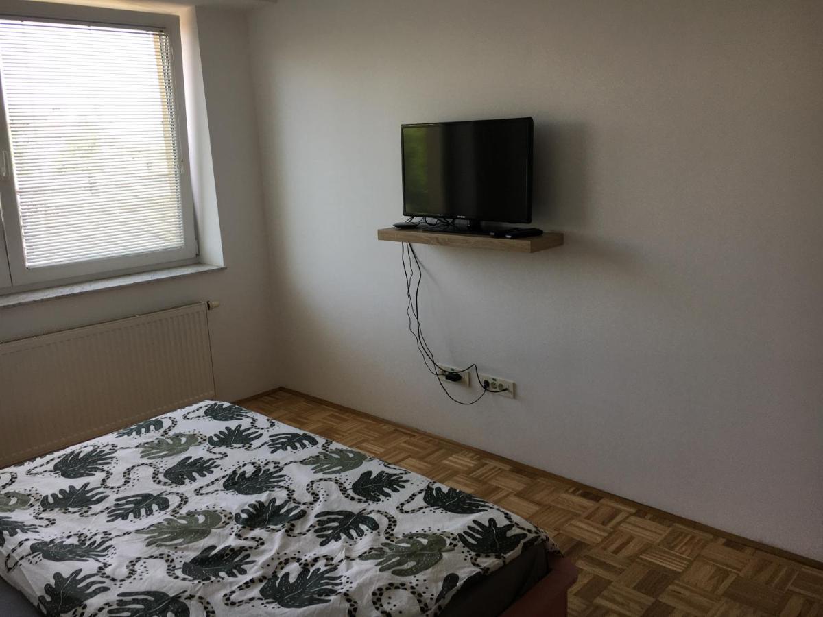 Apartma Lunca 2 Appartement Ljubljana Buitenkant foto