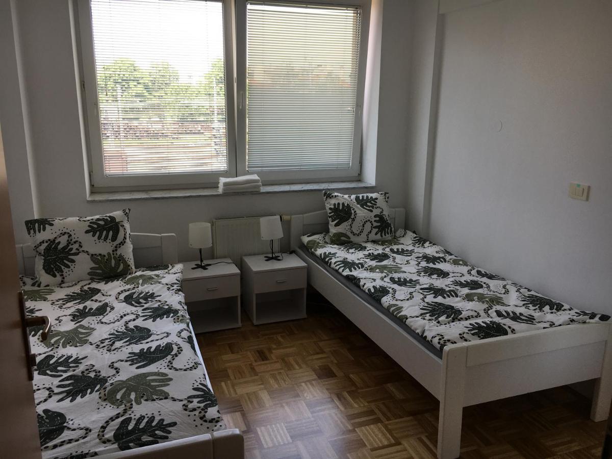 Apartma Lunca 2 Appartement Ljubljana Buitenkant foto