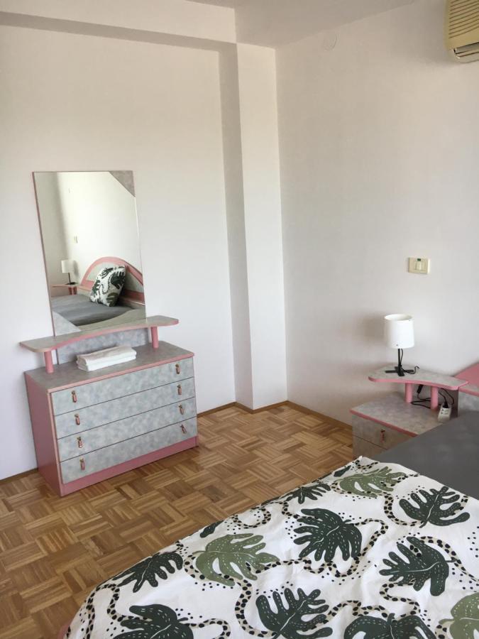Apartma Lunca 2 Appartement Ljubljana Buitenkant foto